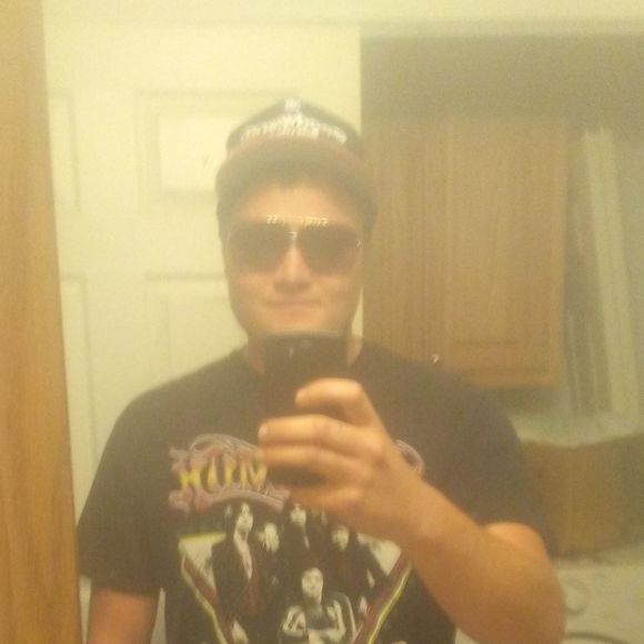 Meet your Posher, Chris - Picture 1 of 1